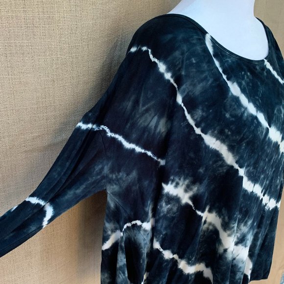 SOLD CLEARANCE PATRONS OF PEACE Boxy Oversized Tie Dye Top - Picture 4 of 13